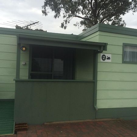 Lake Albert Caravan Park Hotel Meningie Exterior photo