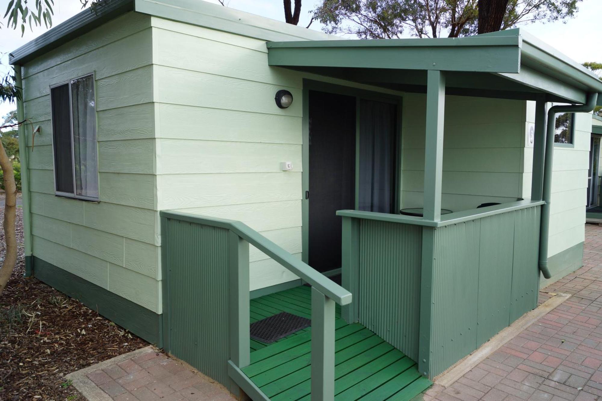 Lake Albert Caravan Park Hotel Meningie Room photo