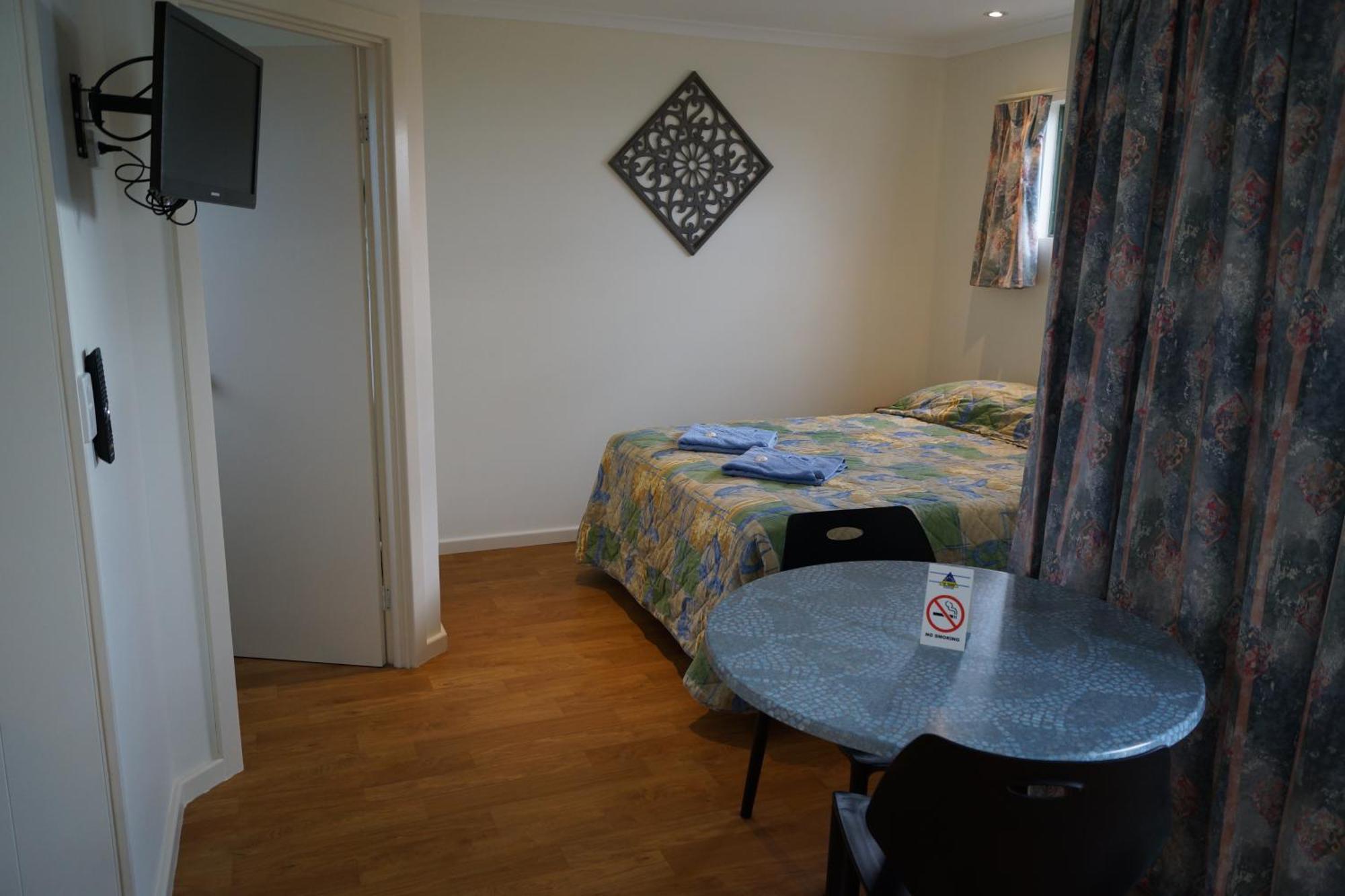 Lake Albert Caravan Park Hotel Meningie Room photo