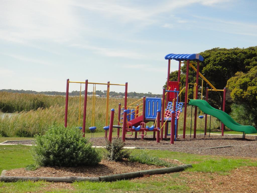 Lake Albert Caravan Park Hotel Meningie Exterior photo
