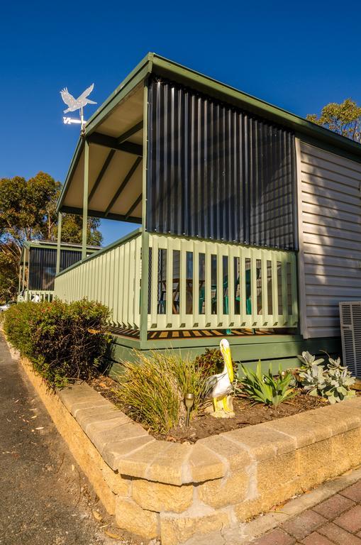 Lake Albert Caravan Park Hotel Meningie Exterior photo