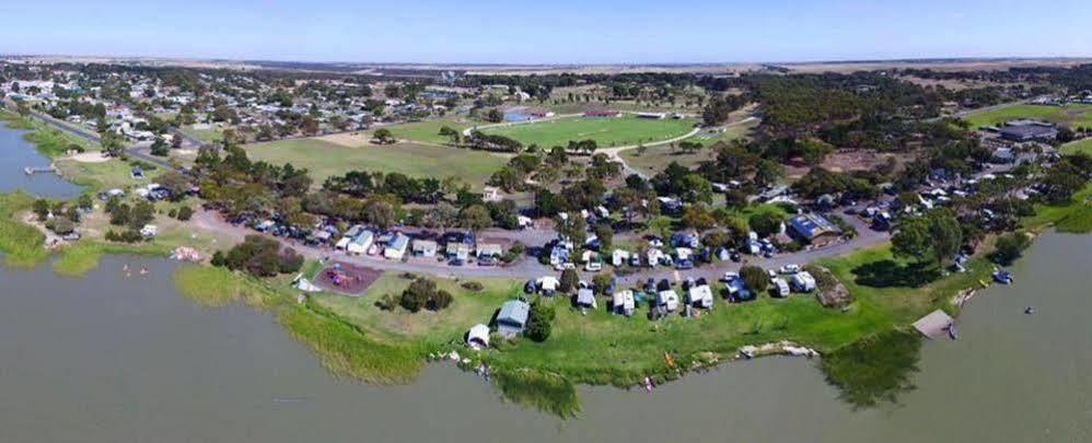 Lake Albert Caravan Park Hotel Meningie Exterior photo